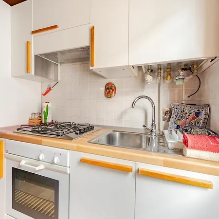 Historic Center Elegant Open Space Luggage Storage Apartment *
